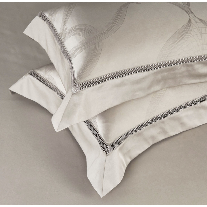 Parure De Lit Queen - Coton Égyptien - Blanc Rayé - Marque Niki - Neuf Avec étiquettes
